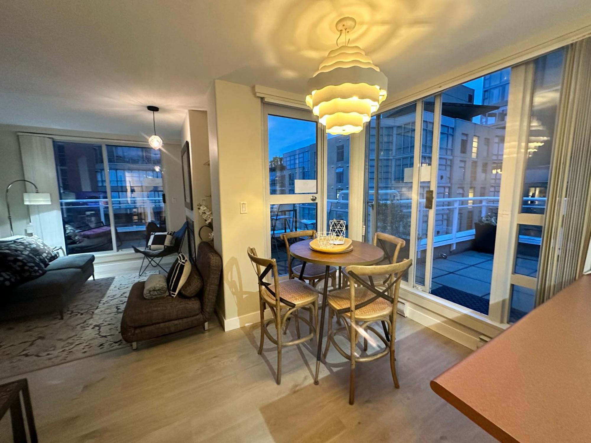 Penthouses Of Beach Ave Vancouver Exterior foto